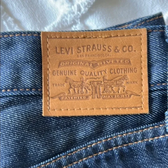 Levi's Premium Ribcage Wide Leg Jeans - Picture 2 of 6